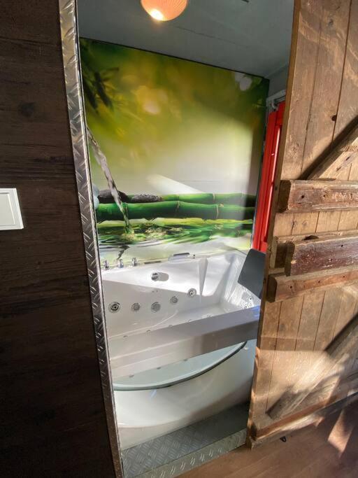 Gleis 1, Eisenbahn Waggon Mit Whirlpool Und Ofen Vila Dahlem  Exterior foto