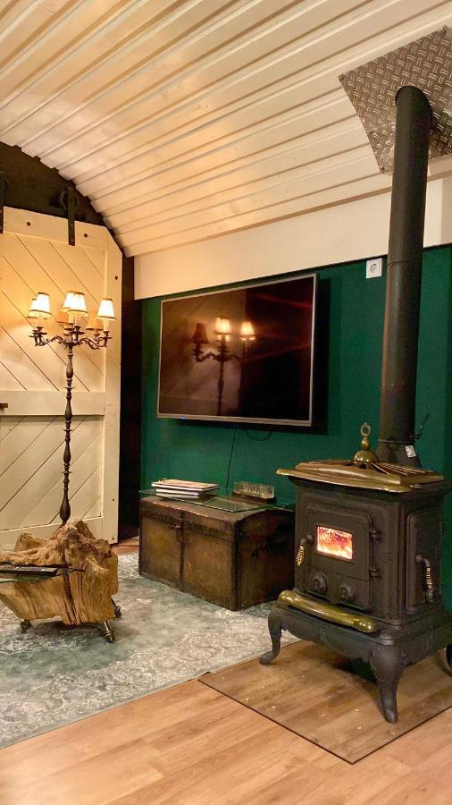 Gleis 1, Eisenbahn Waggon Mit Whirlpool Und Ofen Vila Dahlem  Exterior foto
